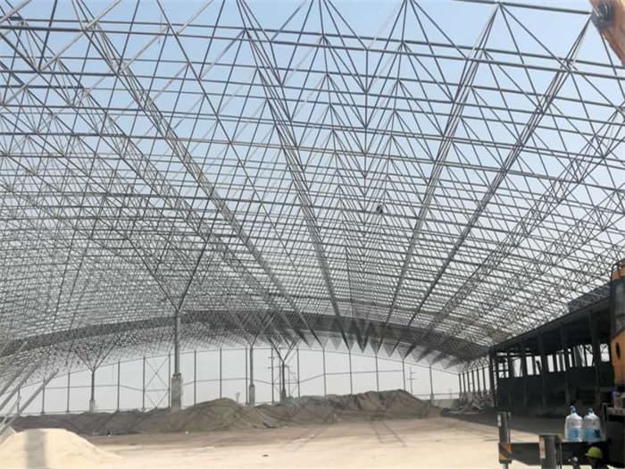 扎兰屯钢厂料仓网架工程